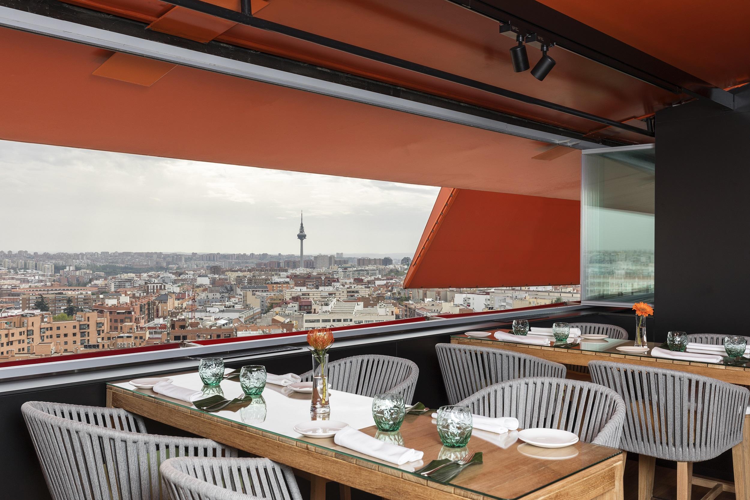 Hotel Puerta America Madrid Esterno foto The Sky Lounge