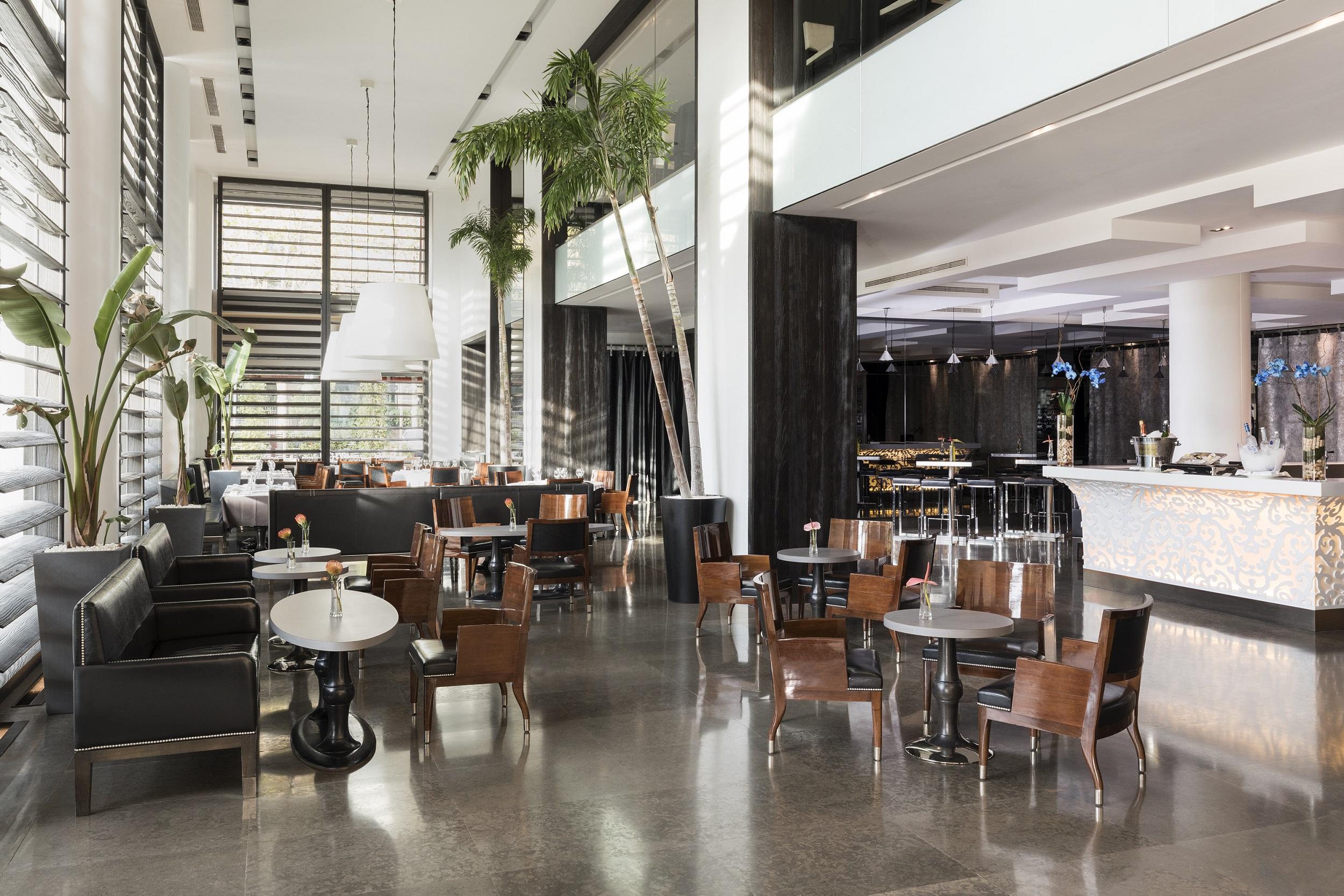 Hotel Puerta America Madrid Esterno foto The interior of the hotel