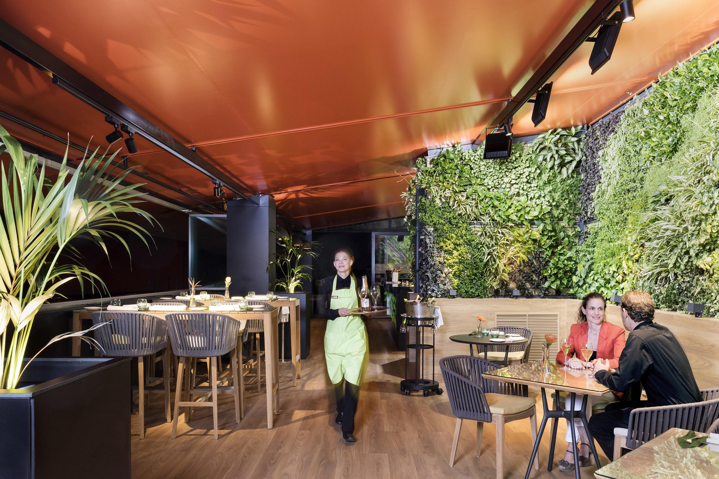 Hotel Puerta America Madrid Esterno foto The restaurant's interior